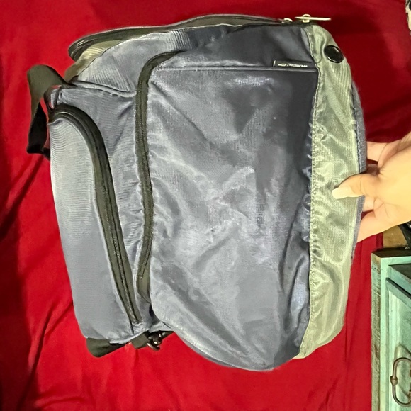 Large Nike Duffel Bag - Picture 6 of 7